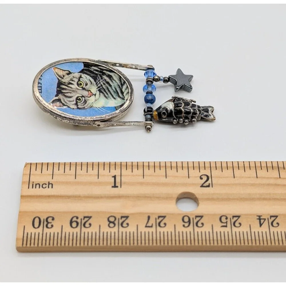 Gray Tabby Cat Brooch Pin Dangling Fish Star Charms Artisan